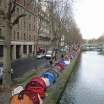 Zelte am Canal St Martin in Paris