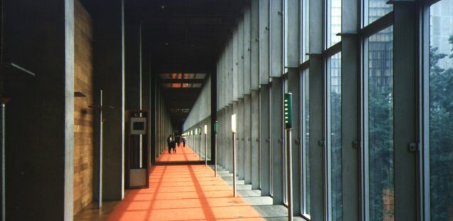 Interior corridor of the Bibliothèque nationale de France (BnF) by Dominique Perrault, Paris, 2001 © Christian Horn