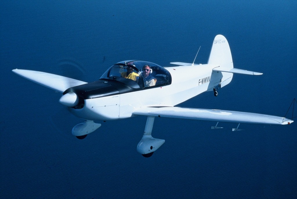 APEX Aircrafts - Frankreich CAP 10 C aerobatic aircraft from the CAP series by APEX Aircrafts, France – wooden construction © ARR