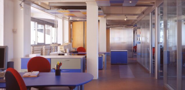Open-plan workplaces on Platform A of the Pixelpark Office, Paris, France © Gitty Darugar
